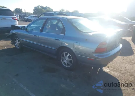 1994 Honda Accord Ex/Ex-R from USA, damaged, VIN 1HGCD5654RA111869